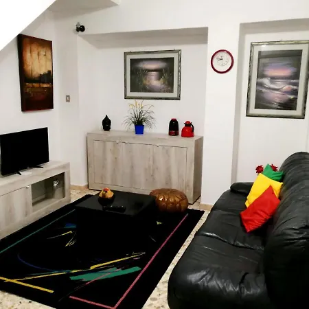 Casa Viro Apartment *